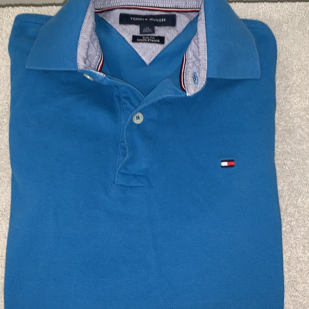 Tommy Hilfiger men’s polo shirt size extra small good used condition.